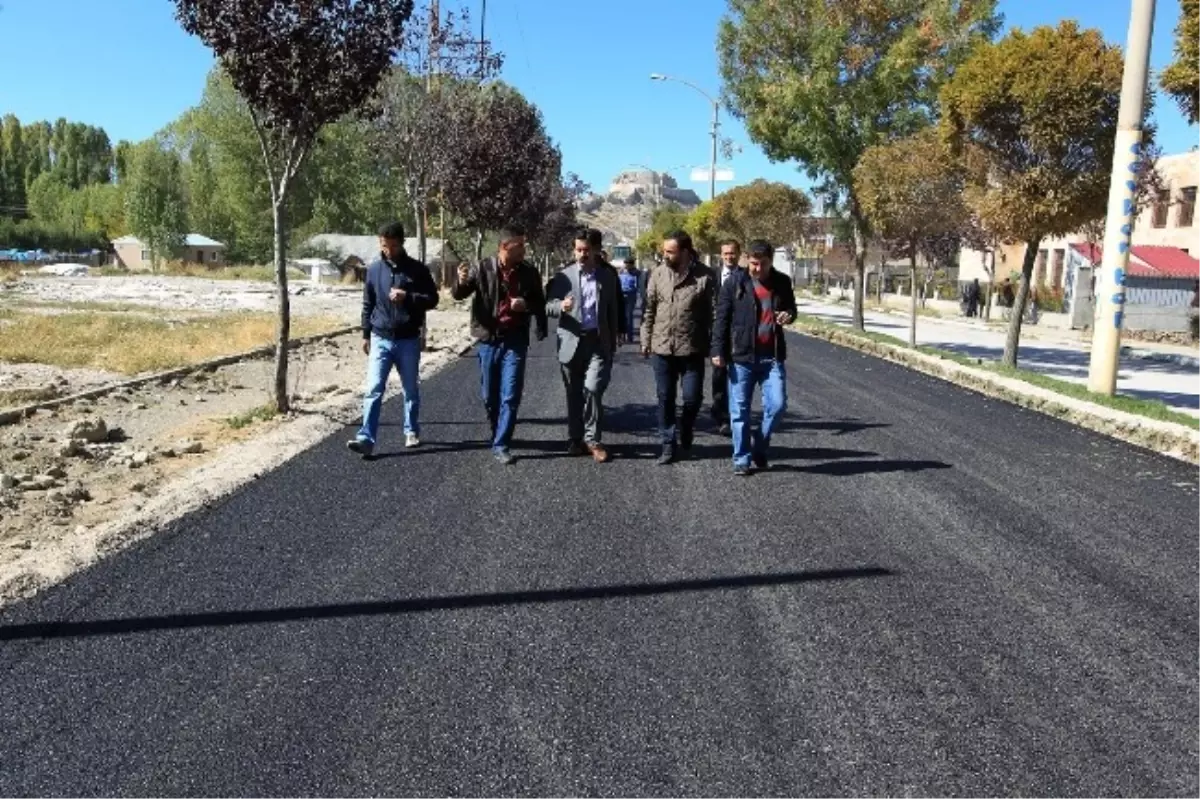 Van Belediyesinden Yol Asfaltlama Çalışması