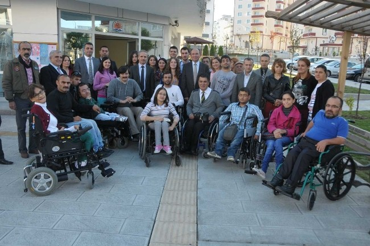 Yaşam Park\'ta "Engelsiz Adımlar"
