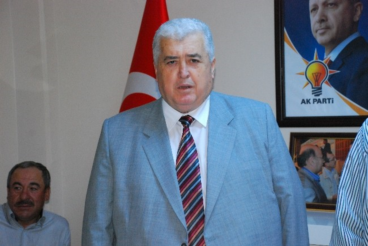 Akhisar\'da AK Parti\'den İlk Resmi Aday Adayı Ahmet Dutlulu