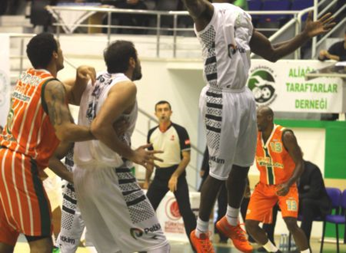 Aliağa Petkim-Banvit: 64-76