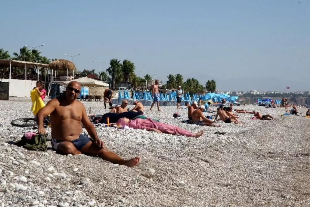 Antalya\'da Ekim Ayında Deniz Keyfi