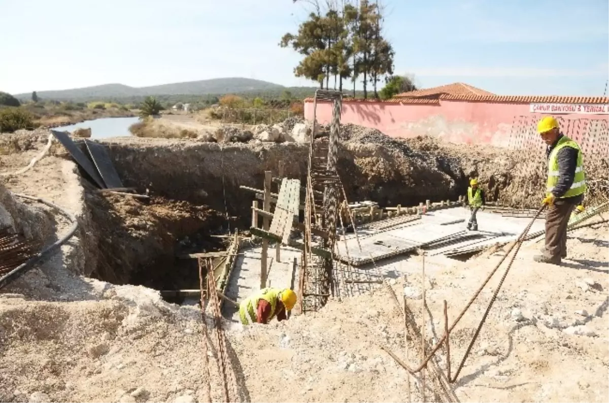 Çeşme\'de Altyapı Çalışmaları Tamgaz