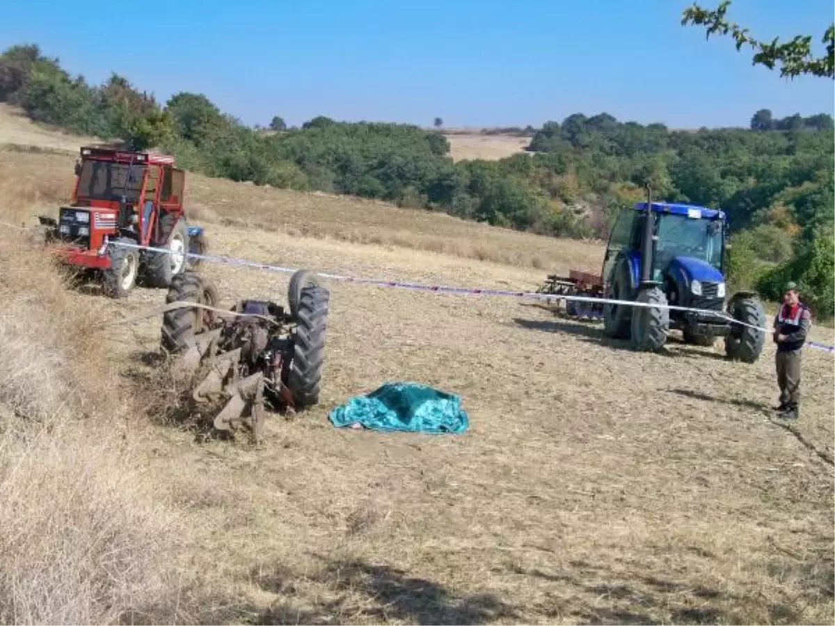 Devrilen Traktörün Altında Kalarak Öldü