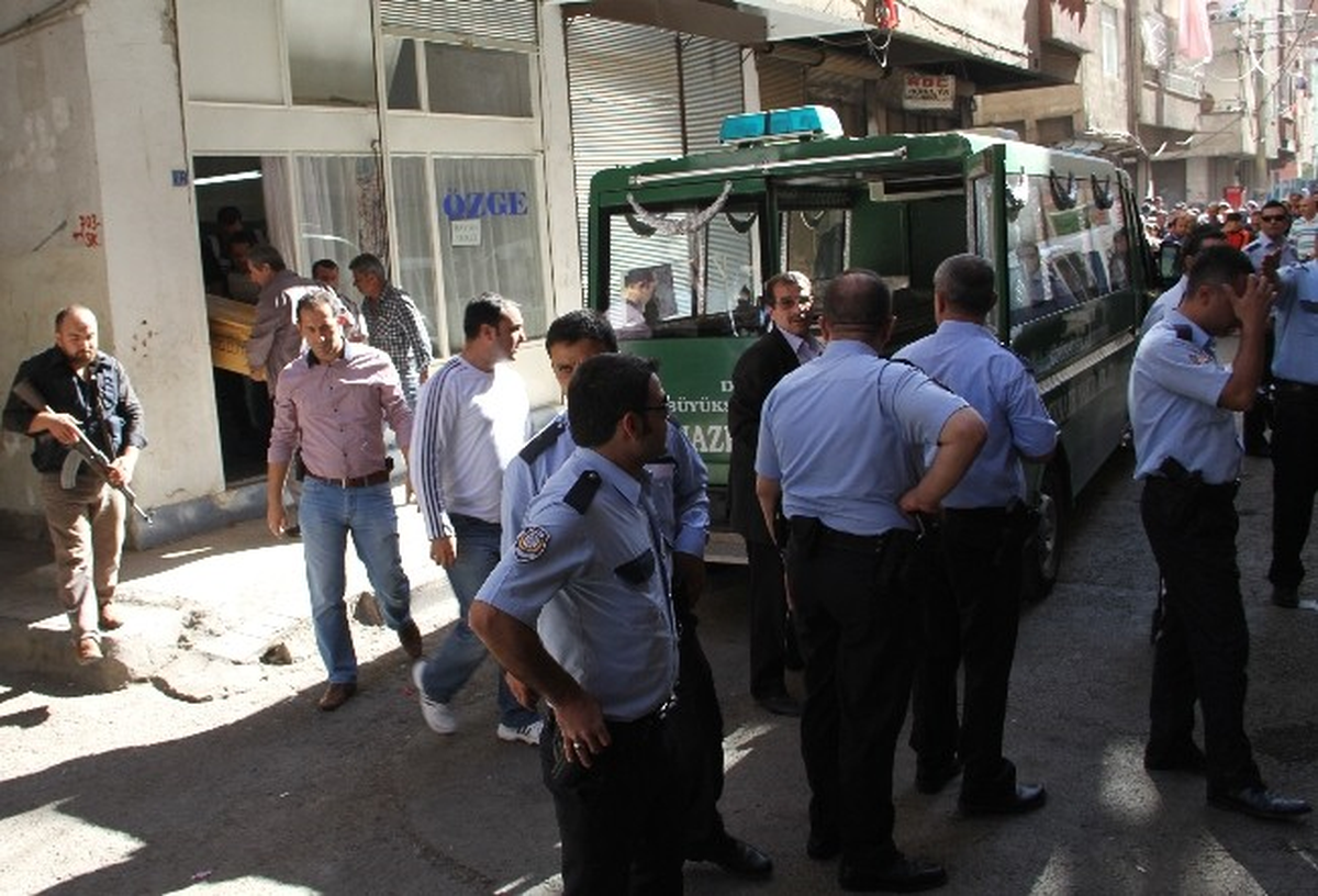 Diyarbakır\'da Aile Cinneti