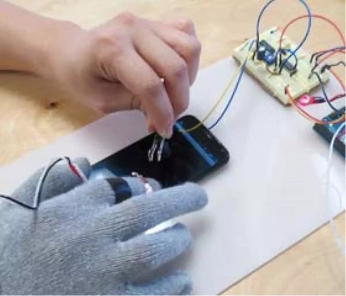 İpad\'lerin Dokunmatik Ekranı Android Rakiplerinden Daha Hızlı