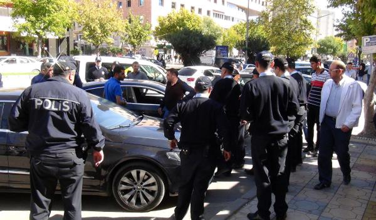 Kavgada Tabanca İddiası Polisi Alarma Geçirdi