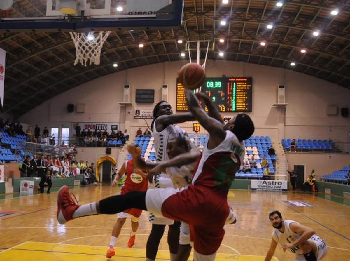 Olin Edirne – Pınar Karşıyaka: 73-96