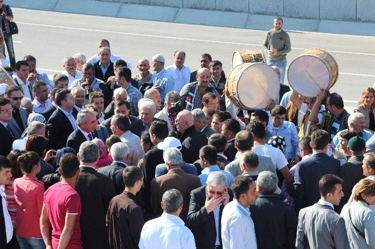 TBMM İçişleri Komisyonu Başkanı Ersoy, Sinop\'ta Coşkuyla Karşılandı