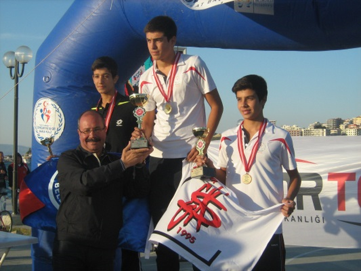 Triatloncularımız Yüzleri Güldürdü