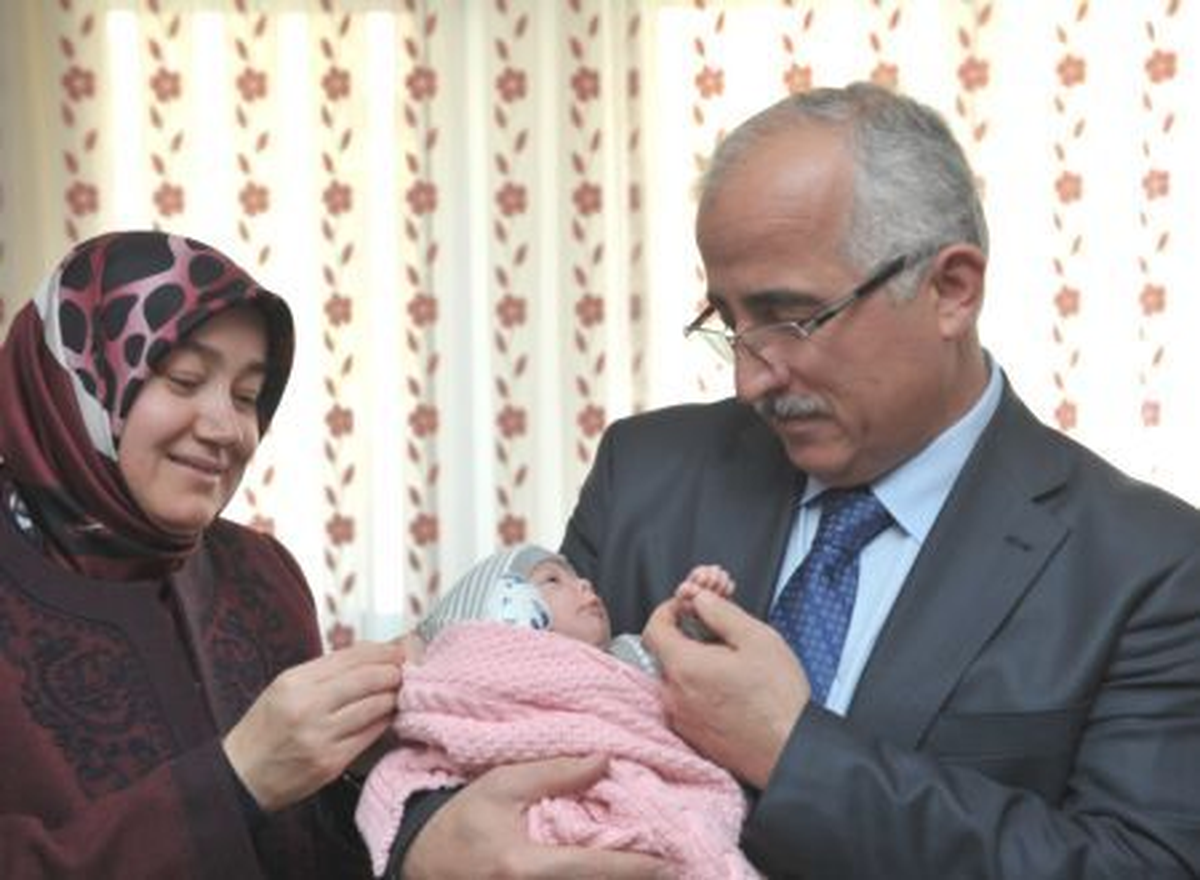 Vali Tuna\'dan Huzurevi, Çocuk Yuvası ve Yetiştirme Yurduna Ziyaret