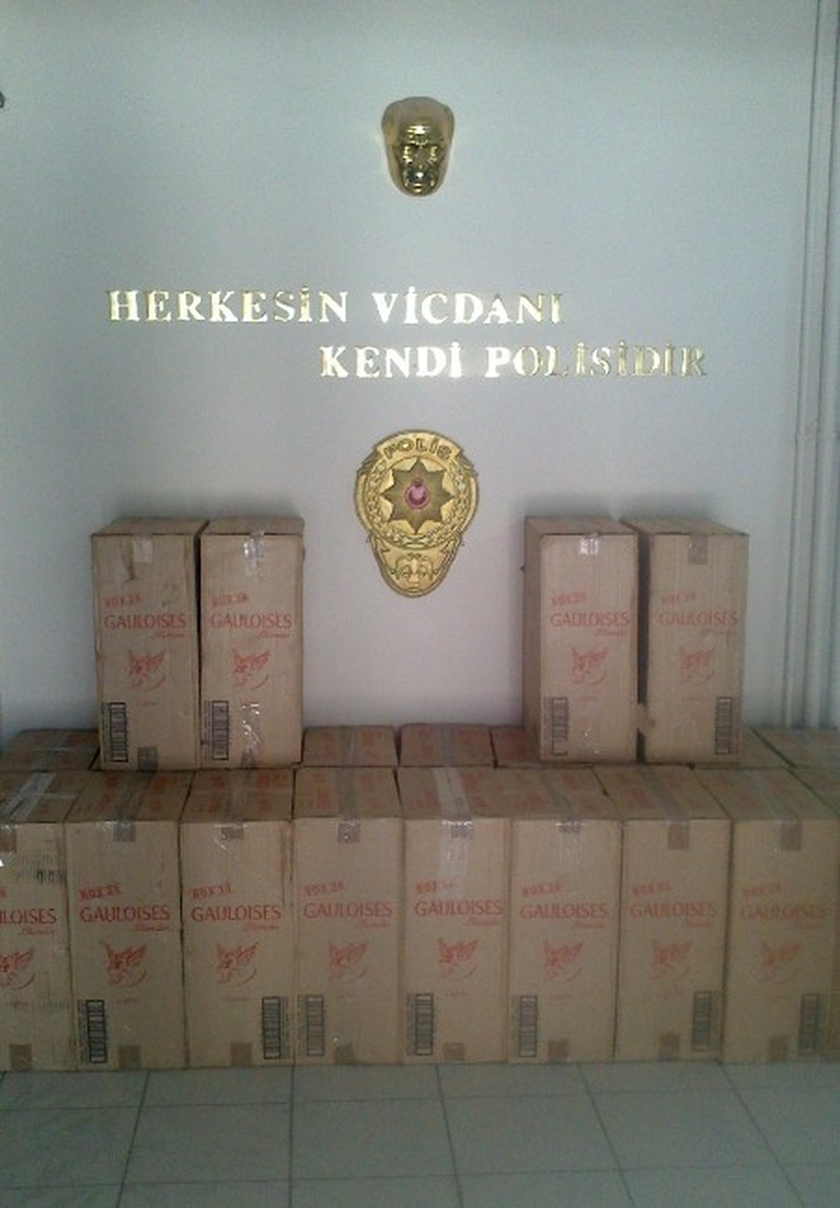 Akçakale\'de 11 Bin 500 Paket Kaçak Sigara Ele Geçirildi