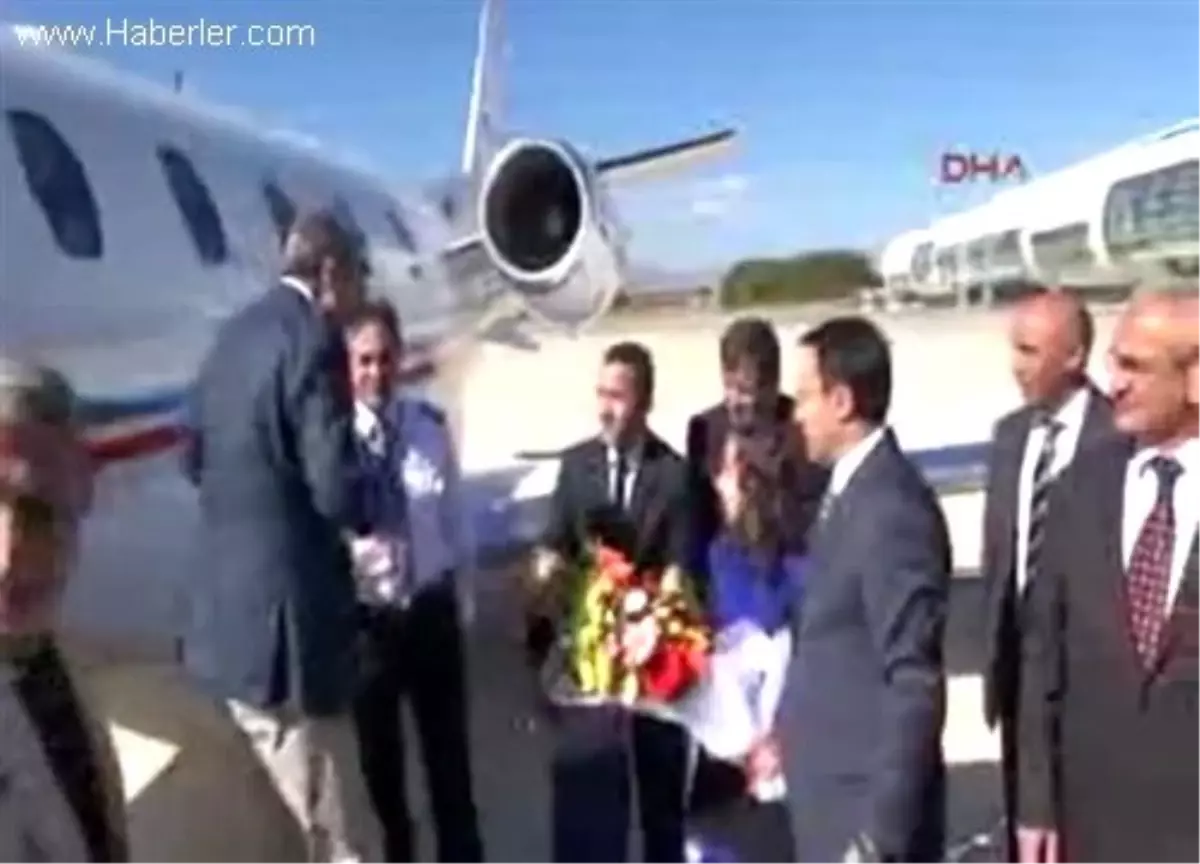 Bakan Eker\'den Müjde Satılmayan Kurbanlıklar Et ve Süt Kurumu Tarafından Alınacak