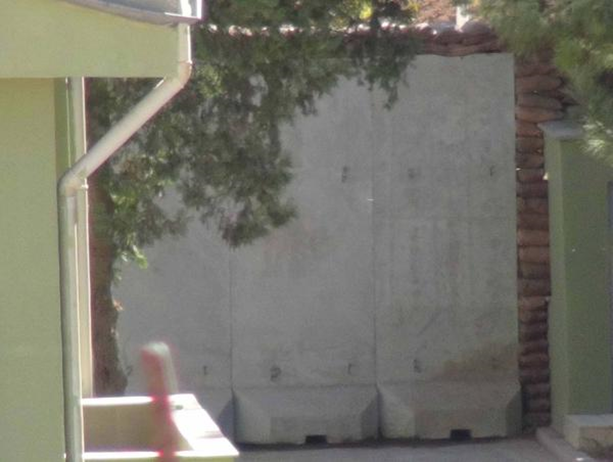 Ceylanpınar Sınır Kapısına Beton Blok Yerleştirildi