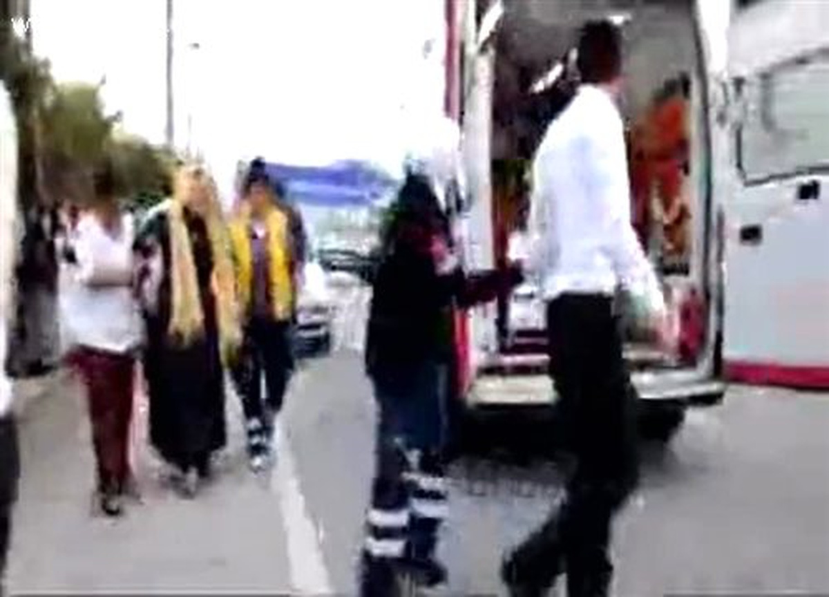 Sakarya Gelin Arabası Kaza Yaptı. Düğün Salonuna Giden Gelin ve Damat Hastanelik Oldu