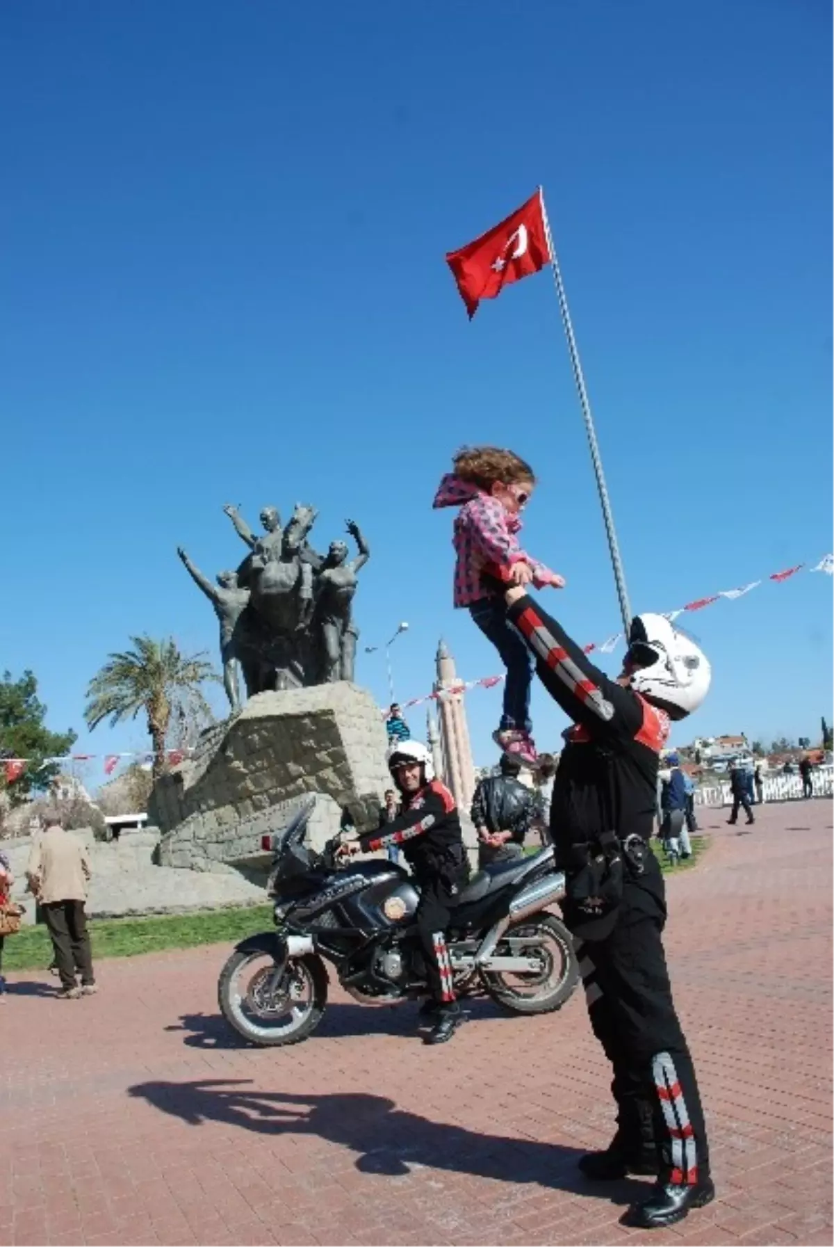 Antalya Emniyet Müdürlüğü "Vatandaş Memnuniyeti Anketi" Yapıyor