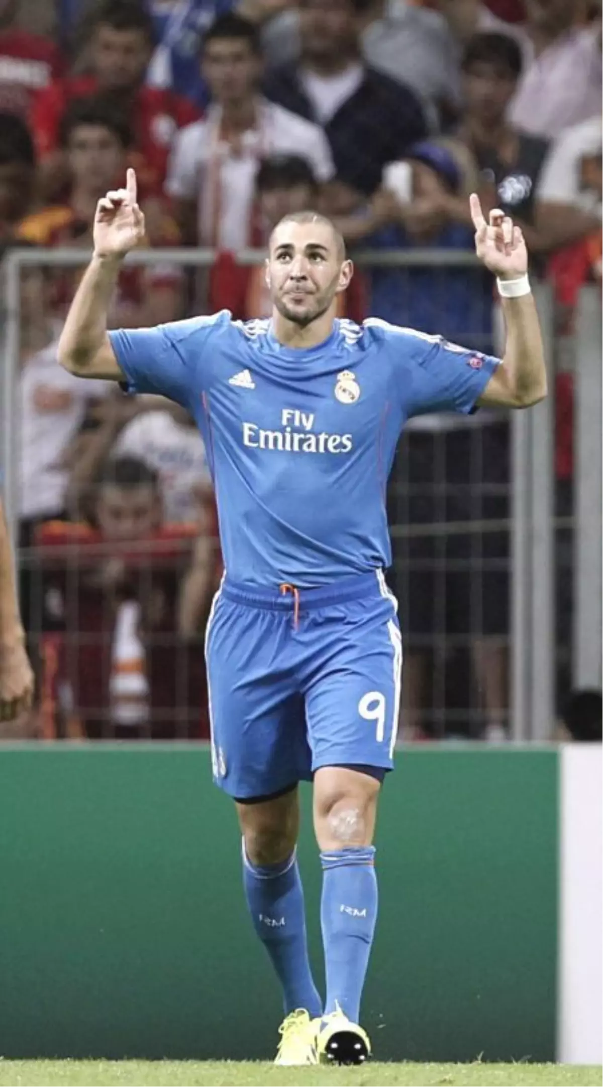 Arsenal\'in Gözü Benzema\'da