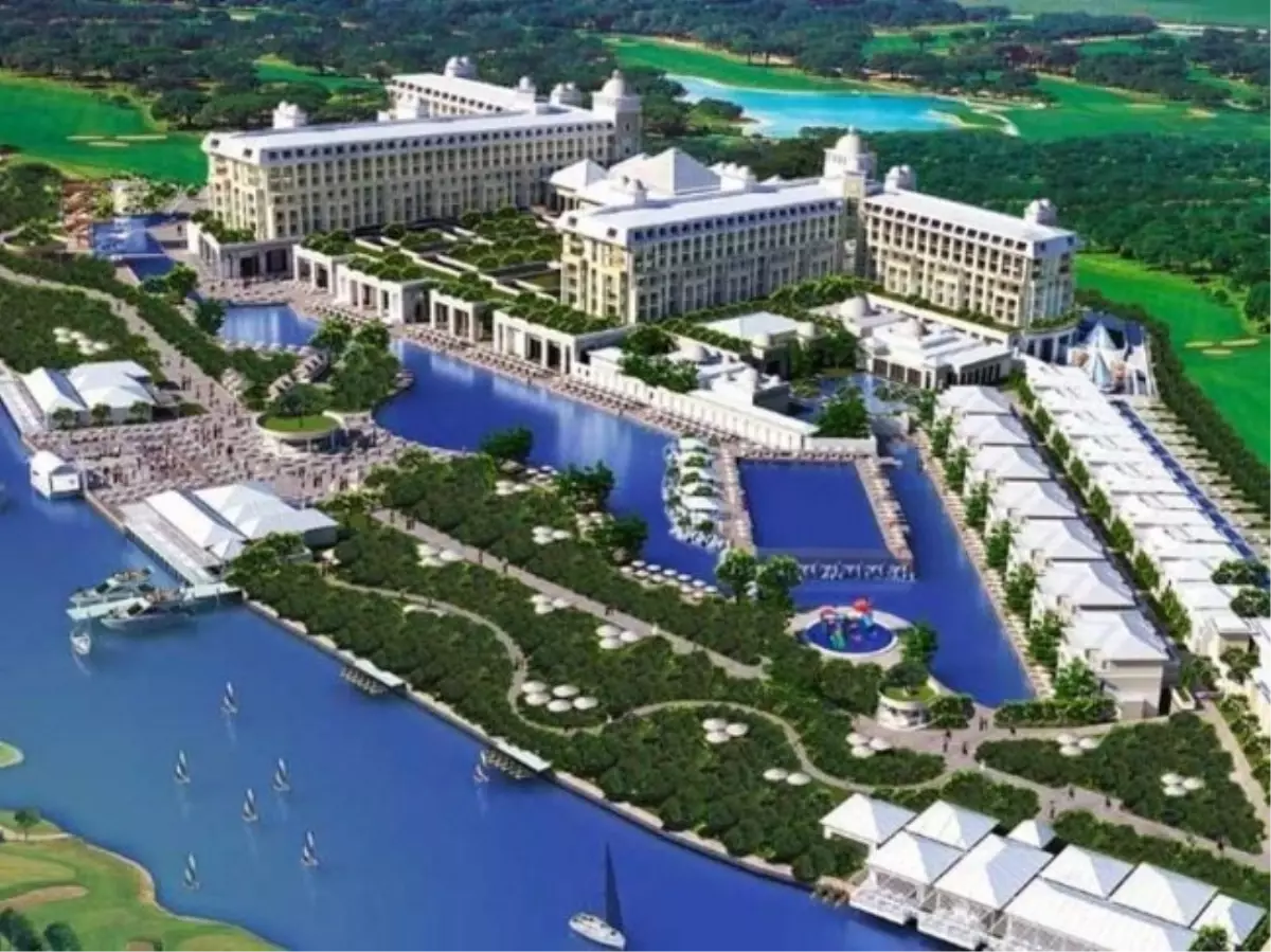 Bayramda Titanic Deluxe Belek\'e Yıldız Yağmuru