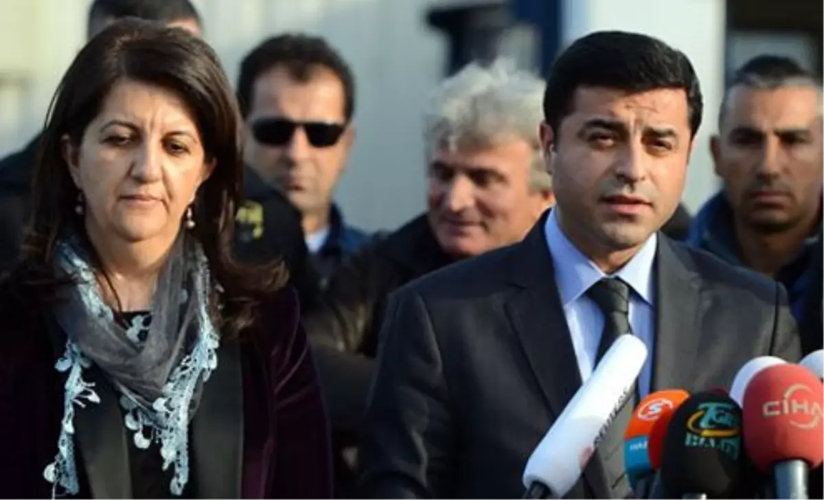 BDP Heyeti Bir Sürprizle Öcalan\'ın Mesajını Almaya Gitti