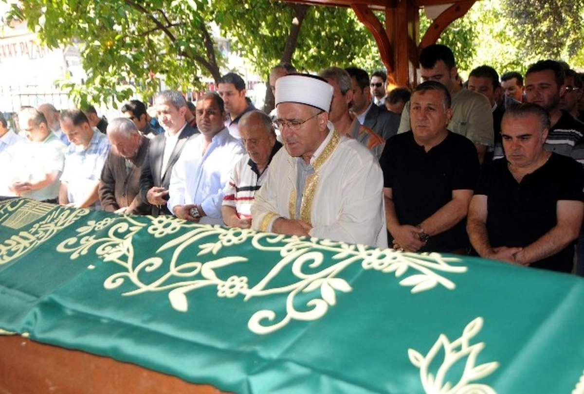 Türkiye Foto Muhabirleri Derneği Başkanı Rıza Özel\'in Babası Yusuf Özel Hayatını Kaybetti