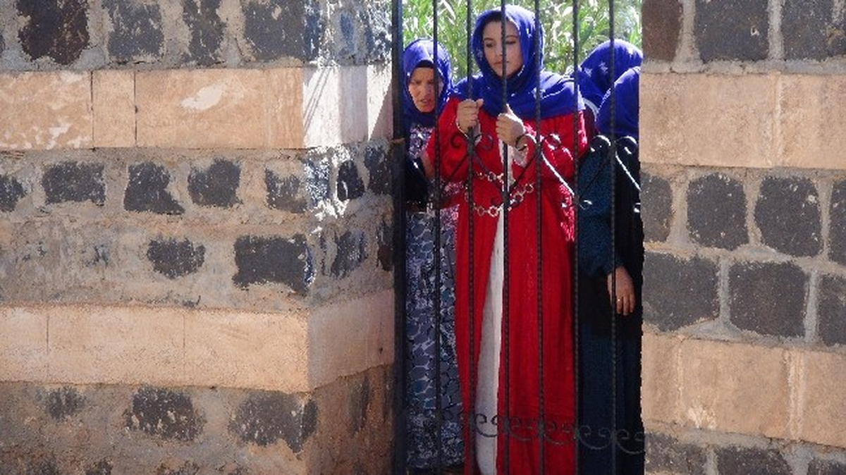 Viranşehir\'de Binlerce Vatandaş Eyyüp Nebi Beldesine Dua İçin Akın Etti