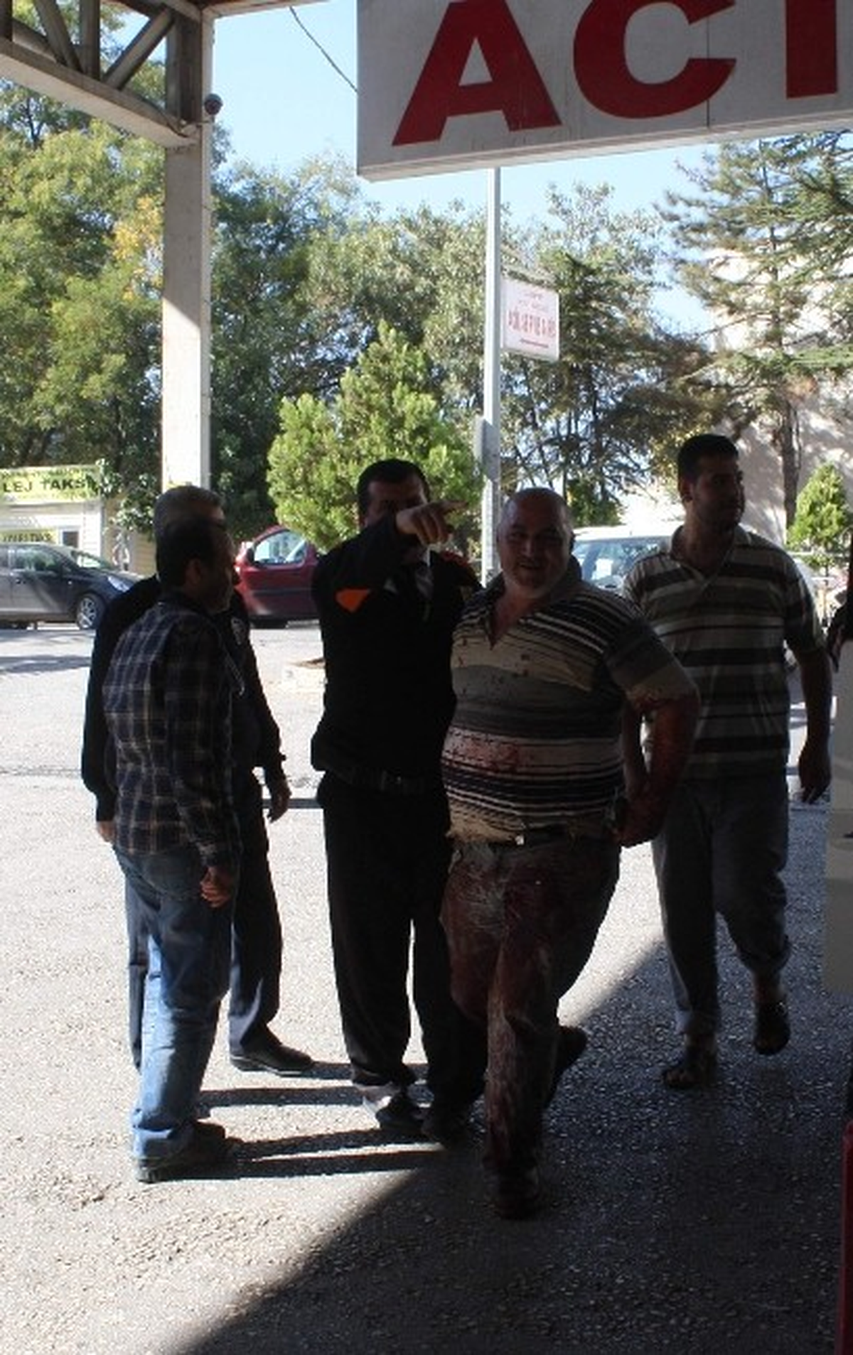 Acemi Kasaplar Acil Servisin Yolunu Tuttu