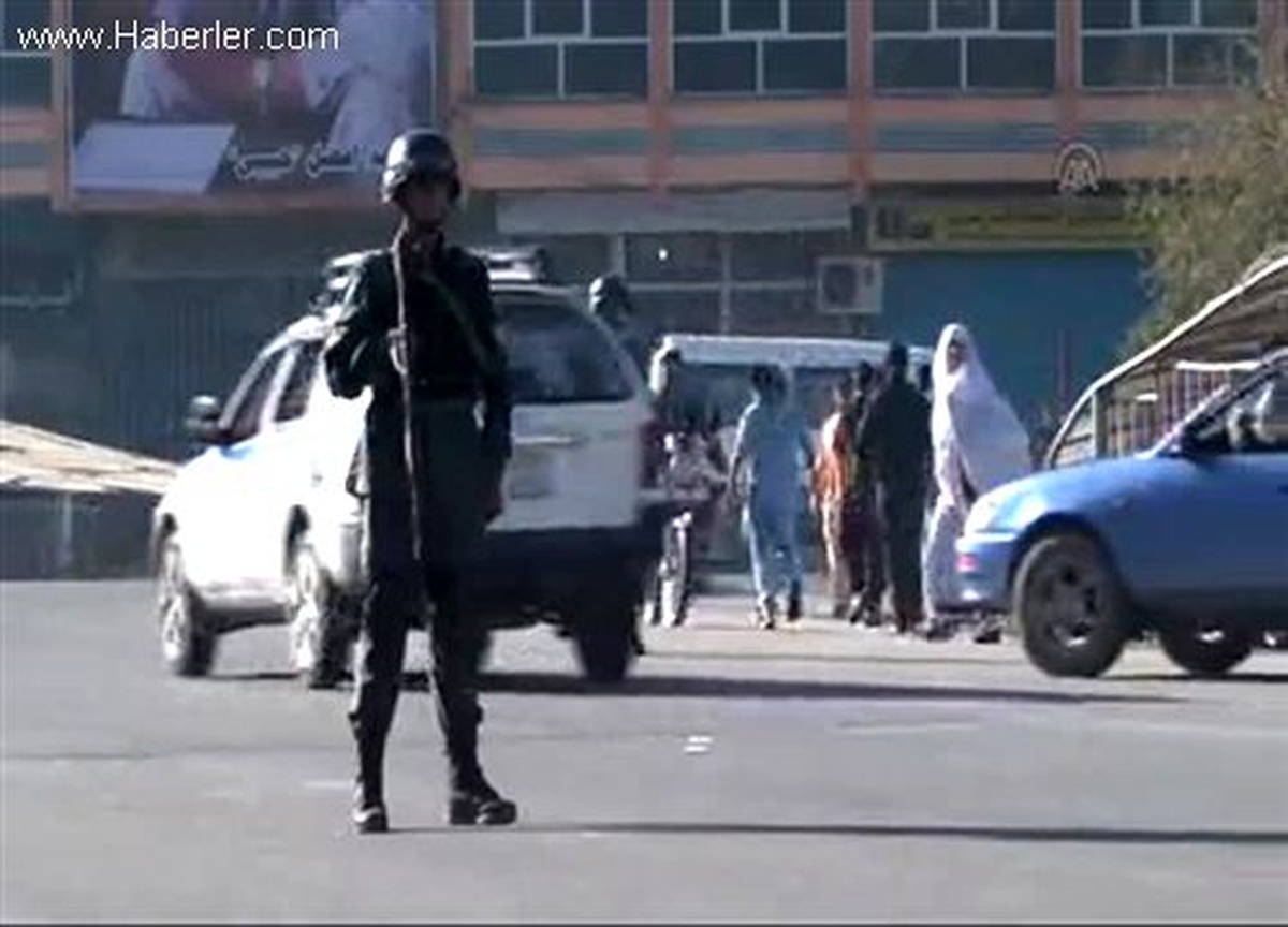 Afganistan\'da bayram namazı