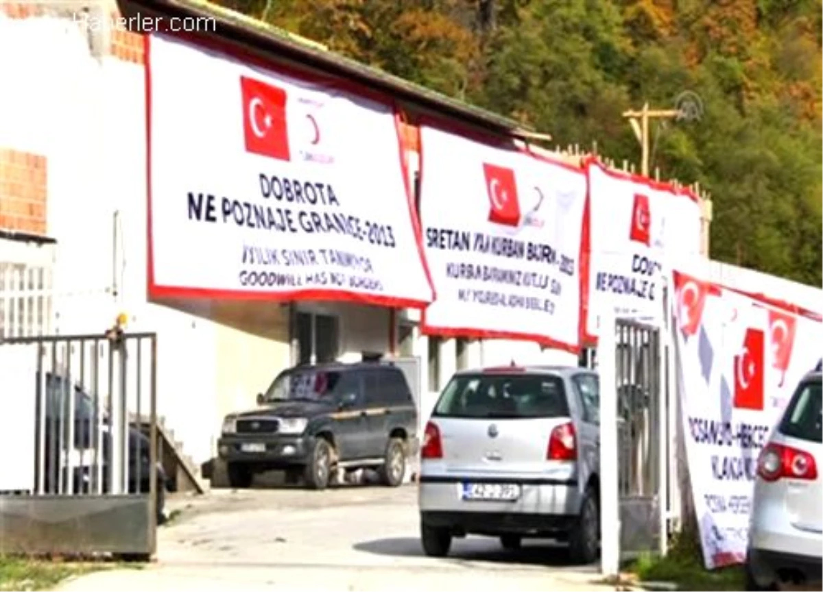 Başbakan Erdoğan\'ın kurban hisselerinin 3\'ü Saraybosna\'da kesildi