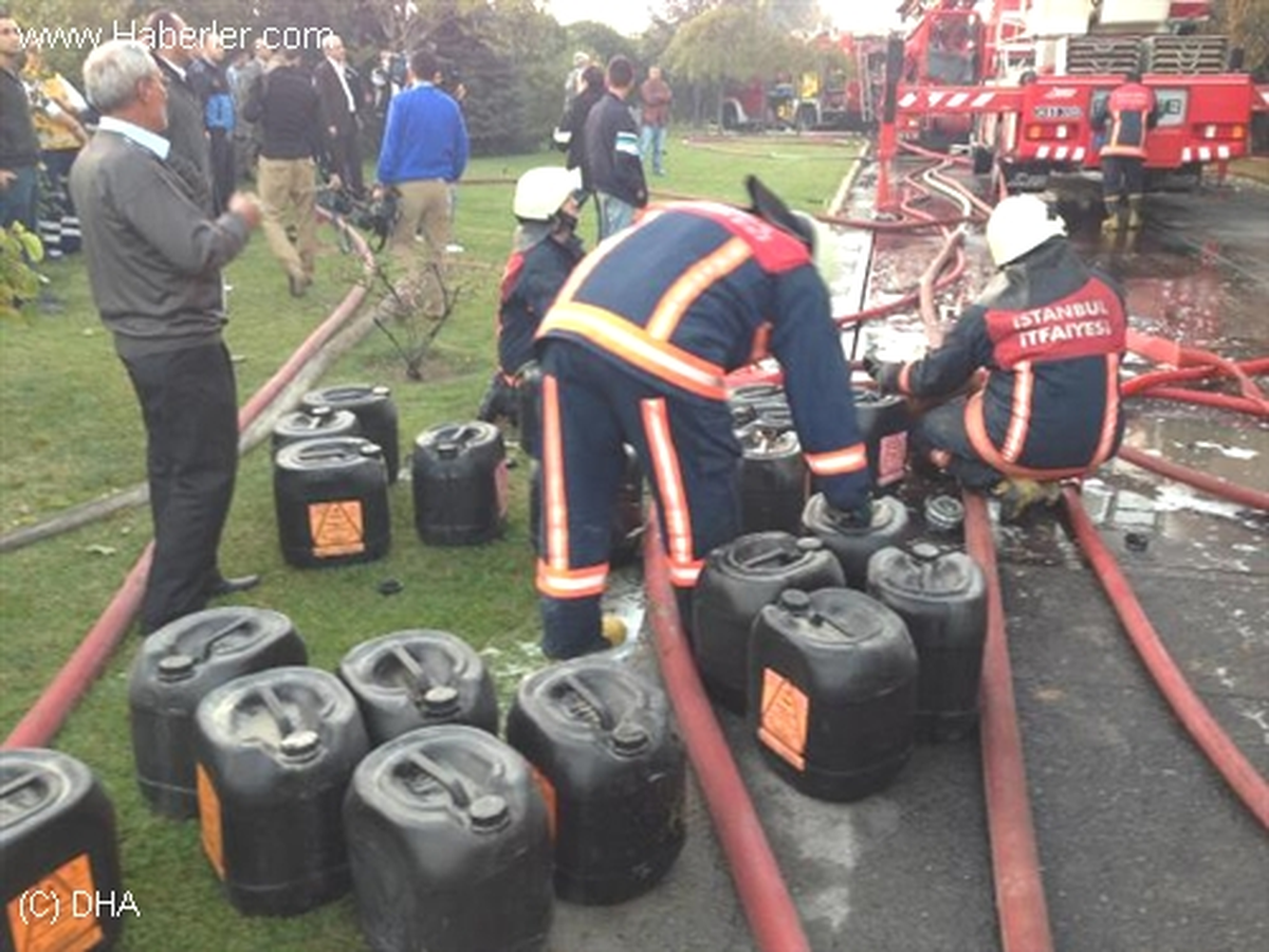 Esenyurt'ta Fabrika Yangını