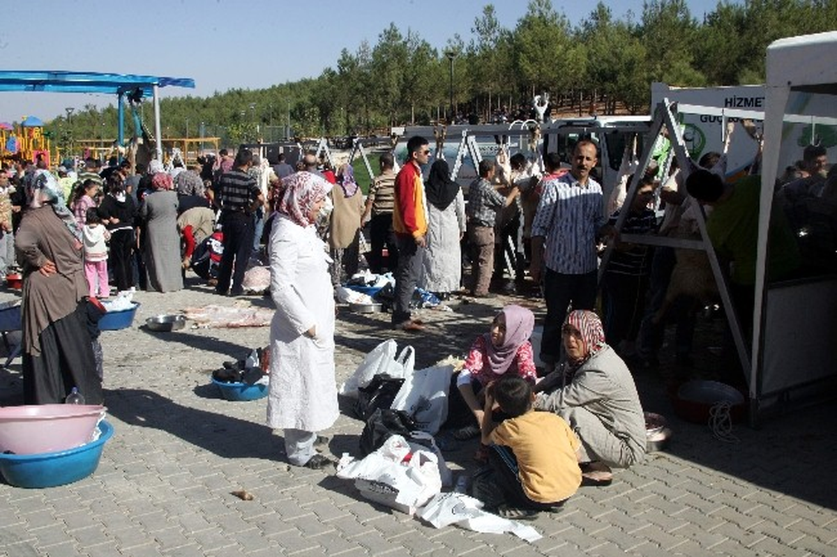 Gaziantep\'te Kurban Kesim Yerlerine Tam Not