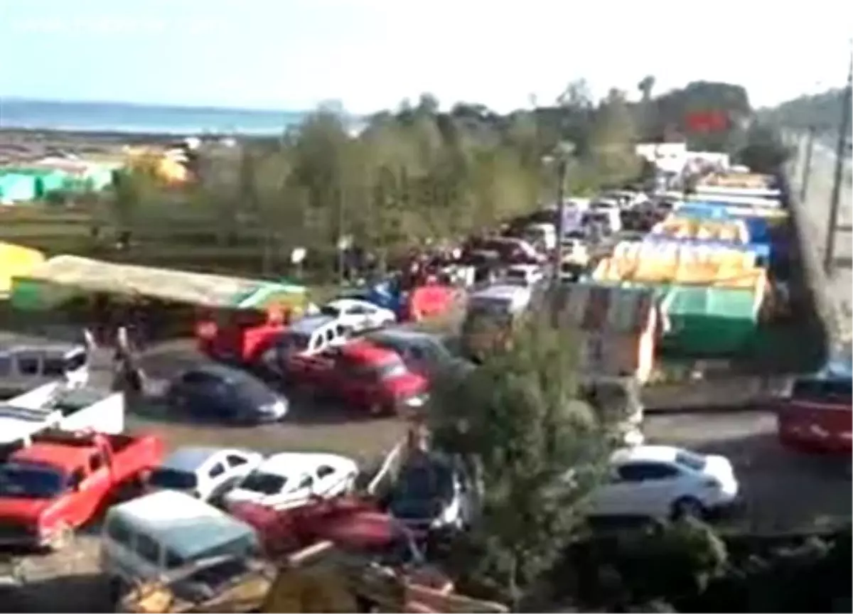 Giresun\'da Kurbanları Yine Çocukların Gözü Önünde Kestiler