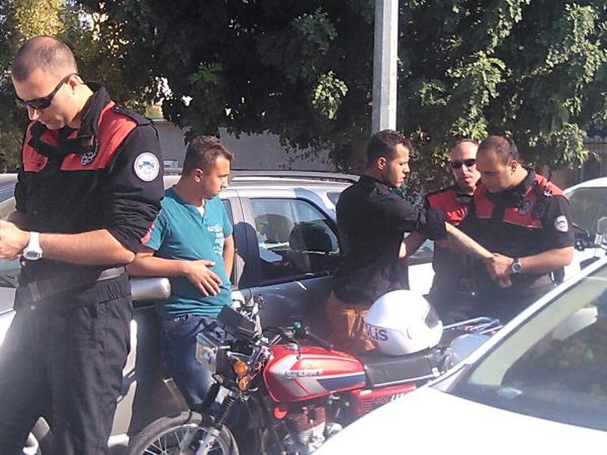 Kurban Kesim Alanında Uyuşturucu Alışverişi: 3 Gözaltı