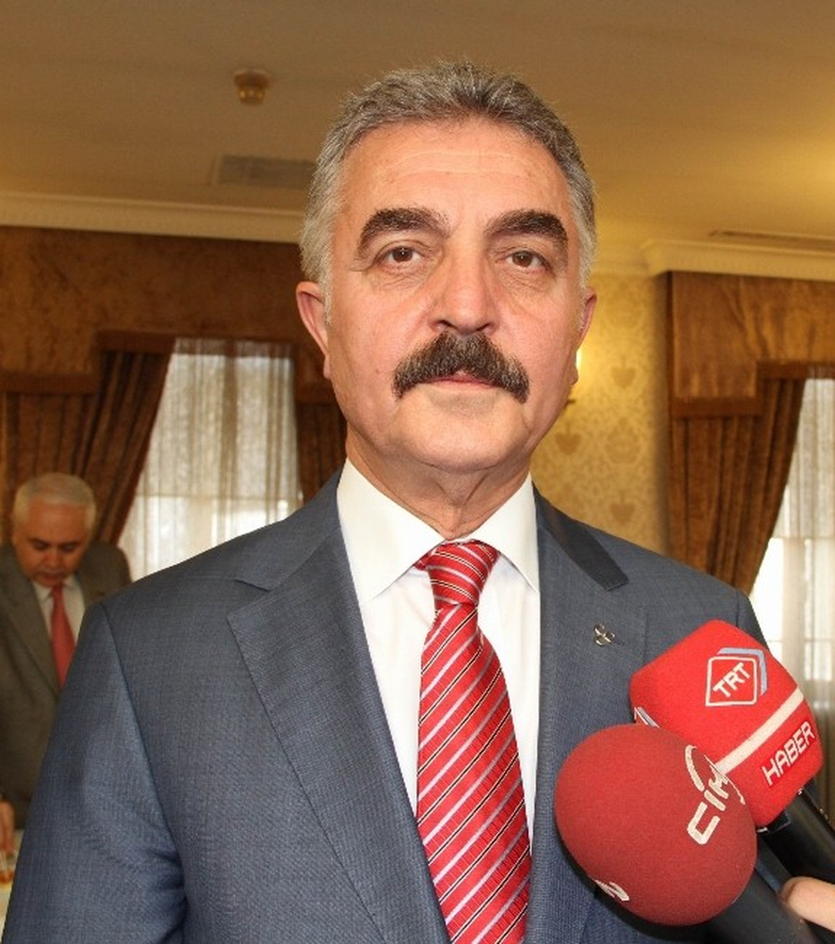 MHP\'li Büyükataman: "Tef Gibi Gerilen Bu Toplumun Gidişatı Endişe ve Kaygı Vericidir"