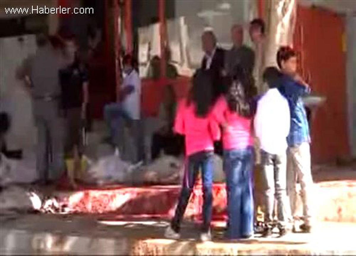Şanlıurfa\' da Kızgın Boğalar Paniğe Neden Oldu
