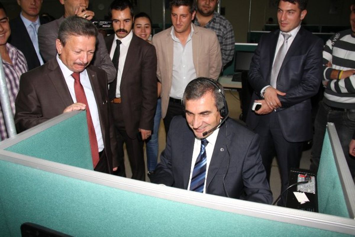 Yozgat Valisi,Callpex\'te Çağrıları Cevapladı