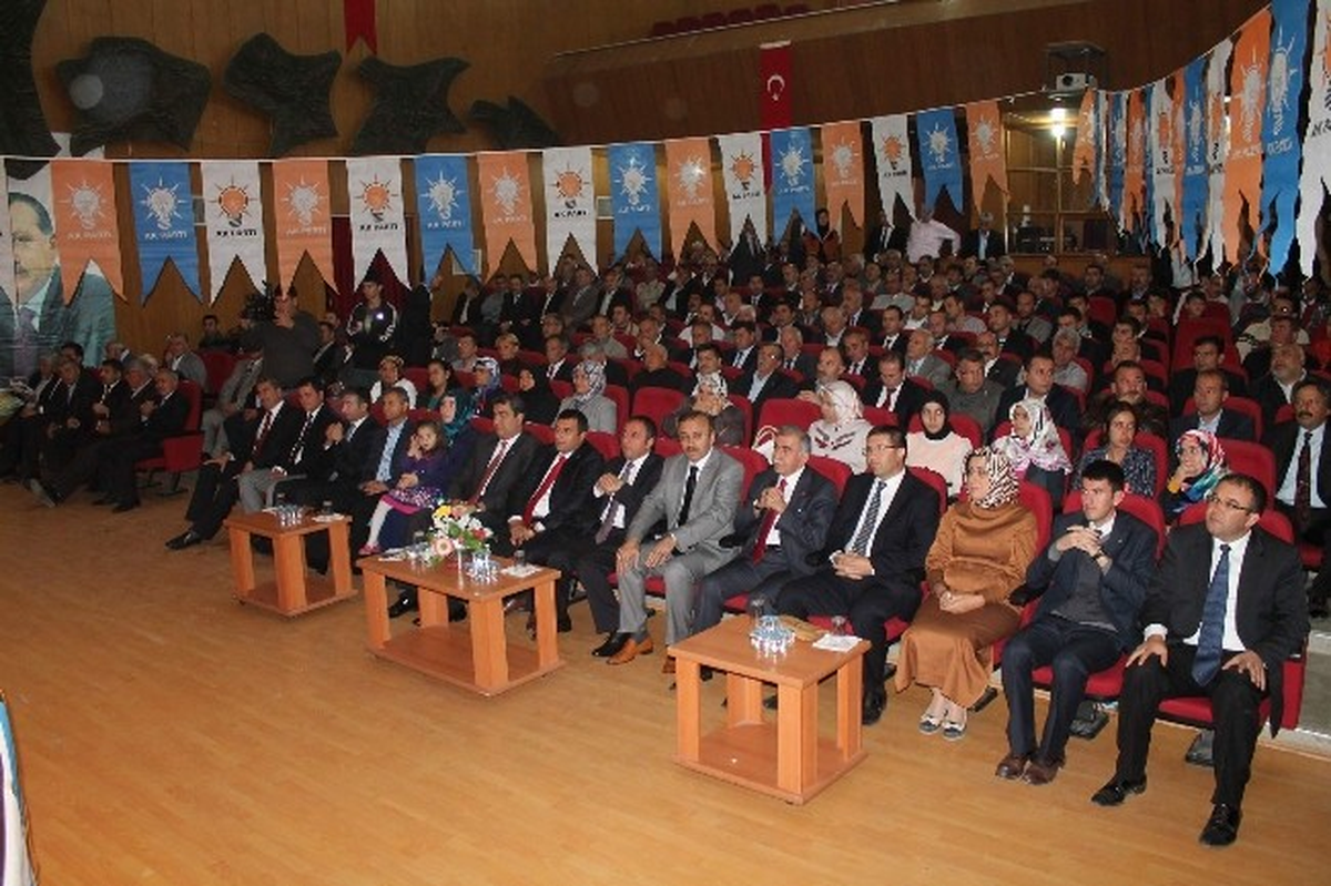 AK Parti Kırşehir Teşkilatı Bayramlaşma ve İl Danışma Meclisi Toplantısını Gerçekleştirdi