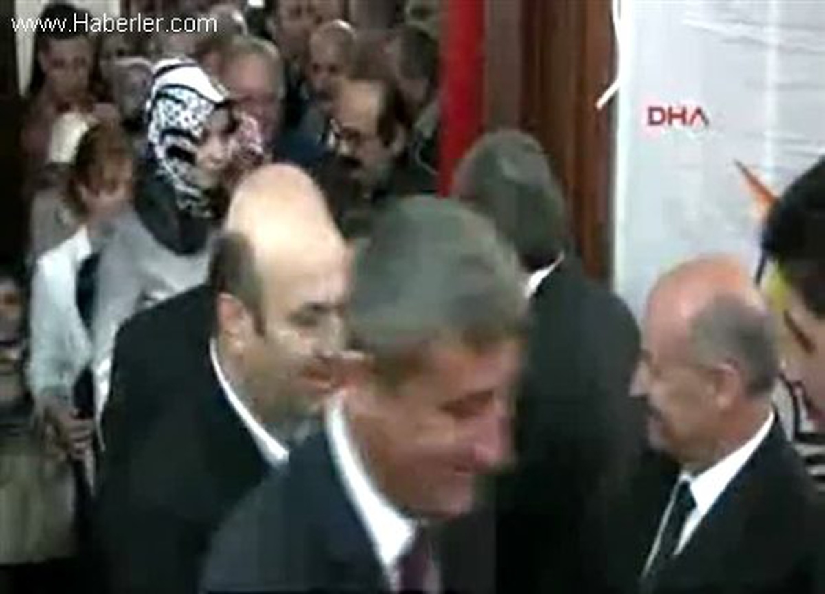 AK Parti\'li Şahin\'den Kurbanlık Deri Tepkisi