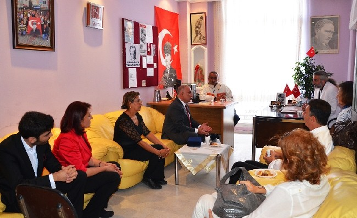 Ali Talak\'tan Çiğli\'ye Dünyanın En Büyük Atatürk Heykeli
