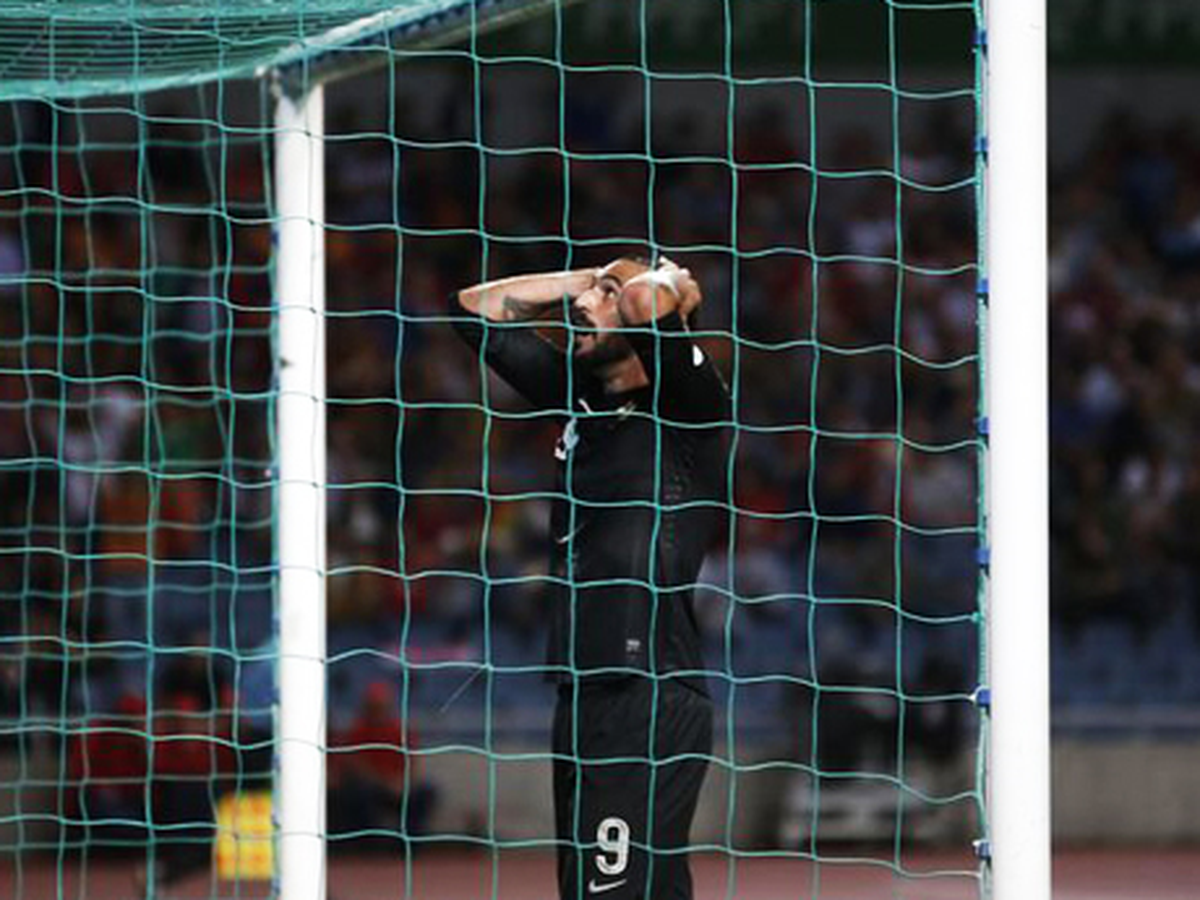 Almeida, Portekiz Formasıyla Akıl Almaz Bir Gol Kaçırdı