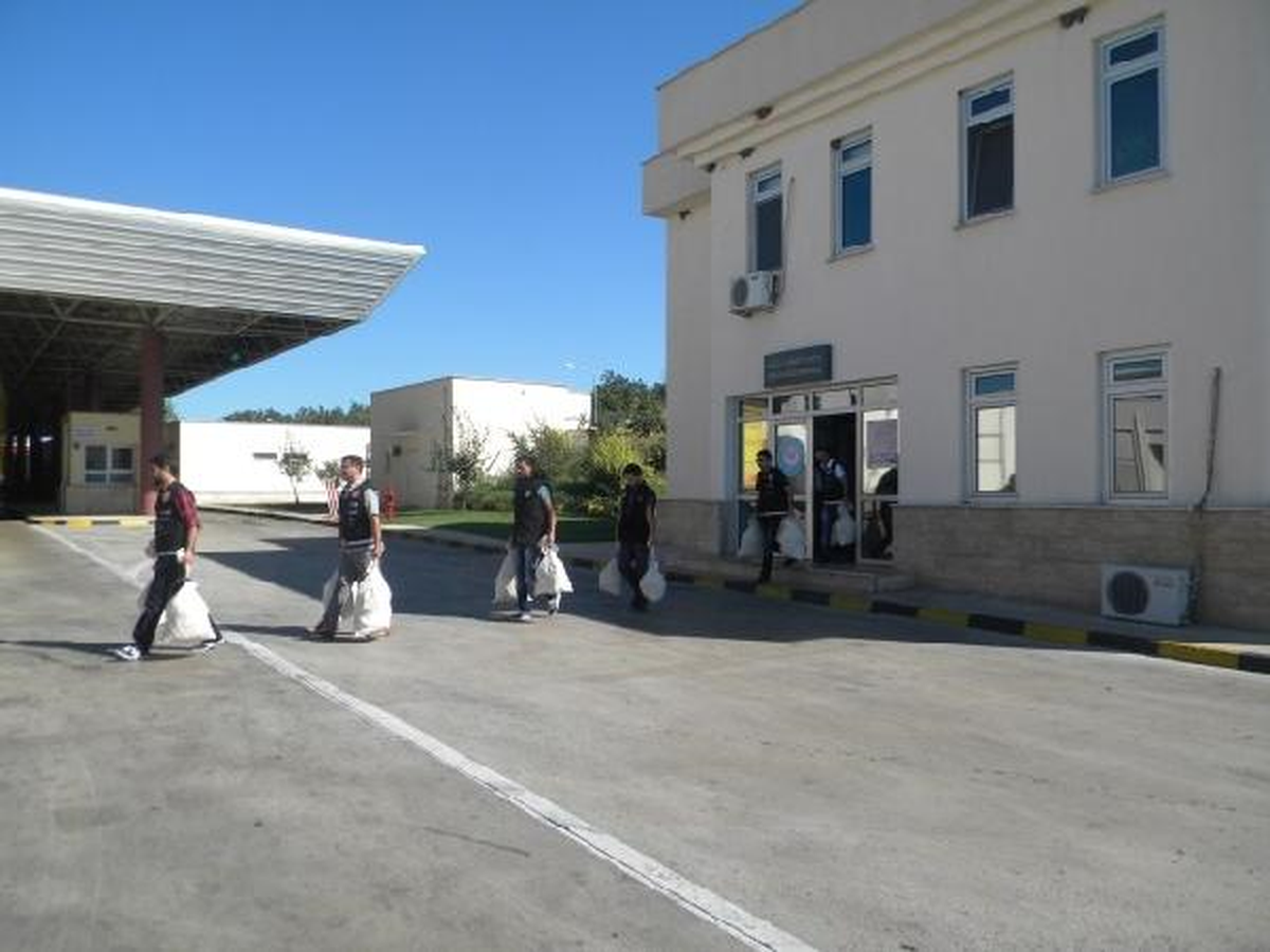 Çuvallar Dolusu Eroin Adli Emanete Alındı