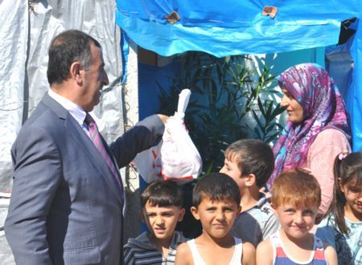 Diyanet, Konteyner Kentte Kurban Eti Dağıttı
