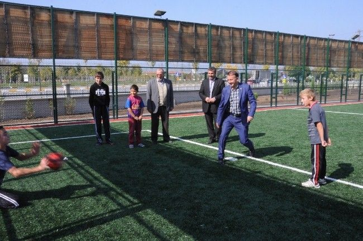 Kartepe Belediye Başkanı Karabalık, Çocuklarla Bayramlaştı
