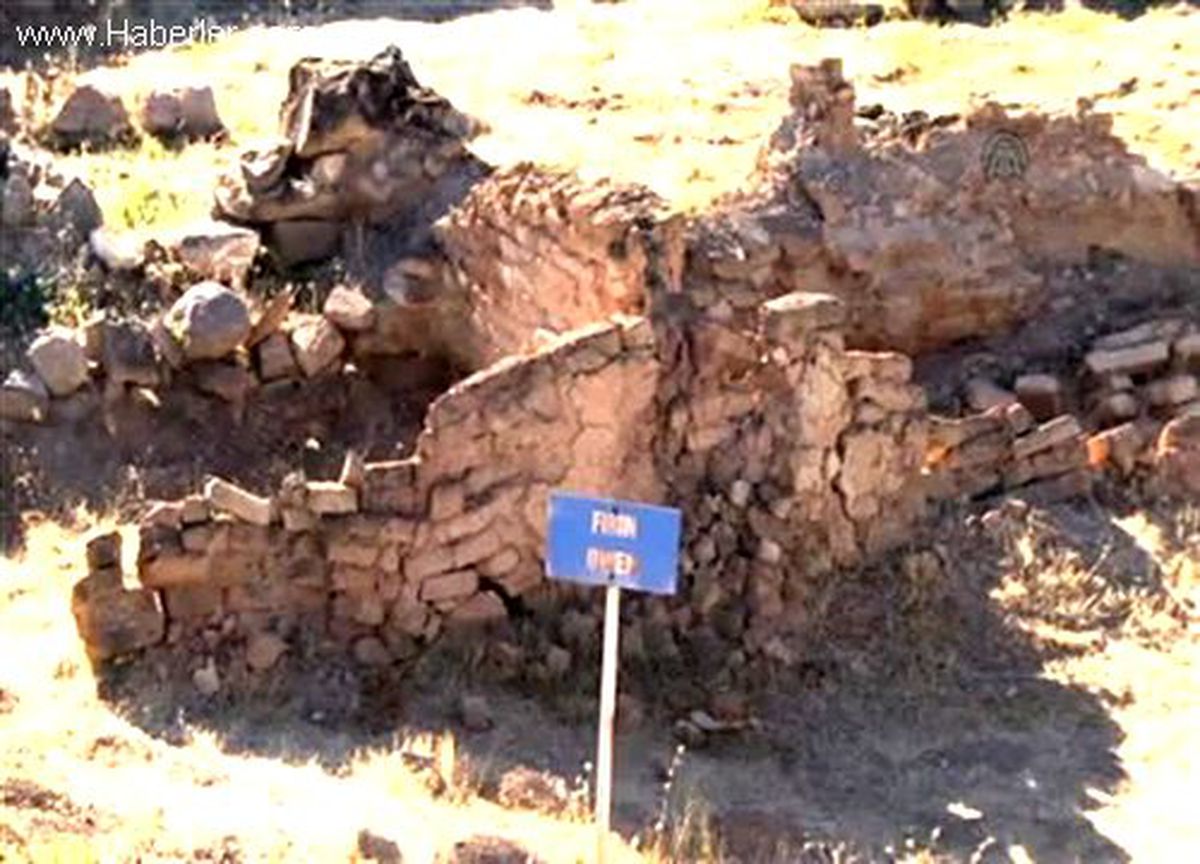 Kültepe\'de 4 bin yıllık atık su kanalı ortaya çıkarıldı