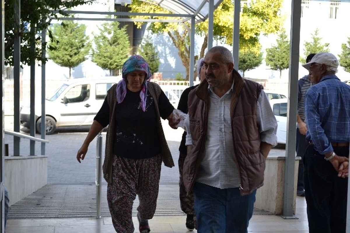 Kurban Yerine Kendilerini Kestiler