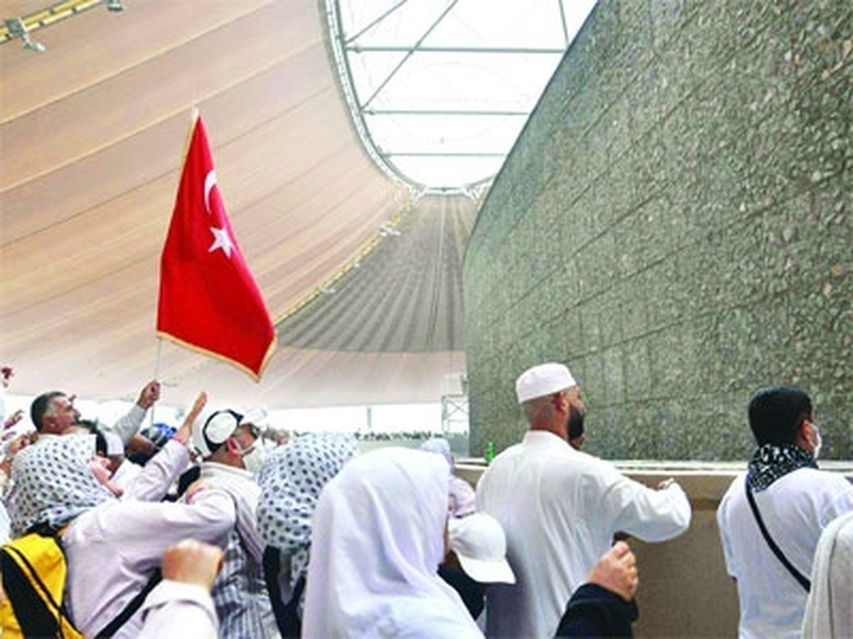 Kutsal Topraklarda Hac Coşkusu Sürüyor