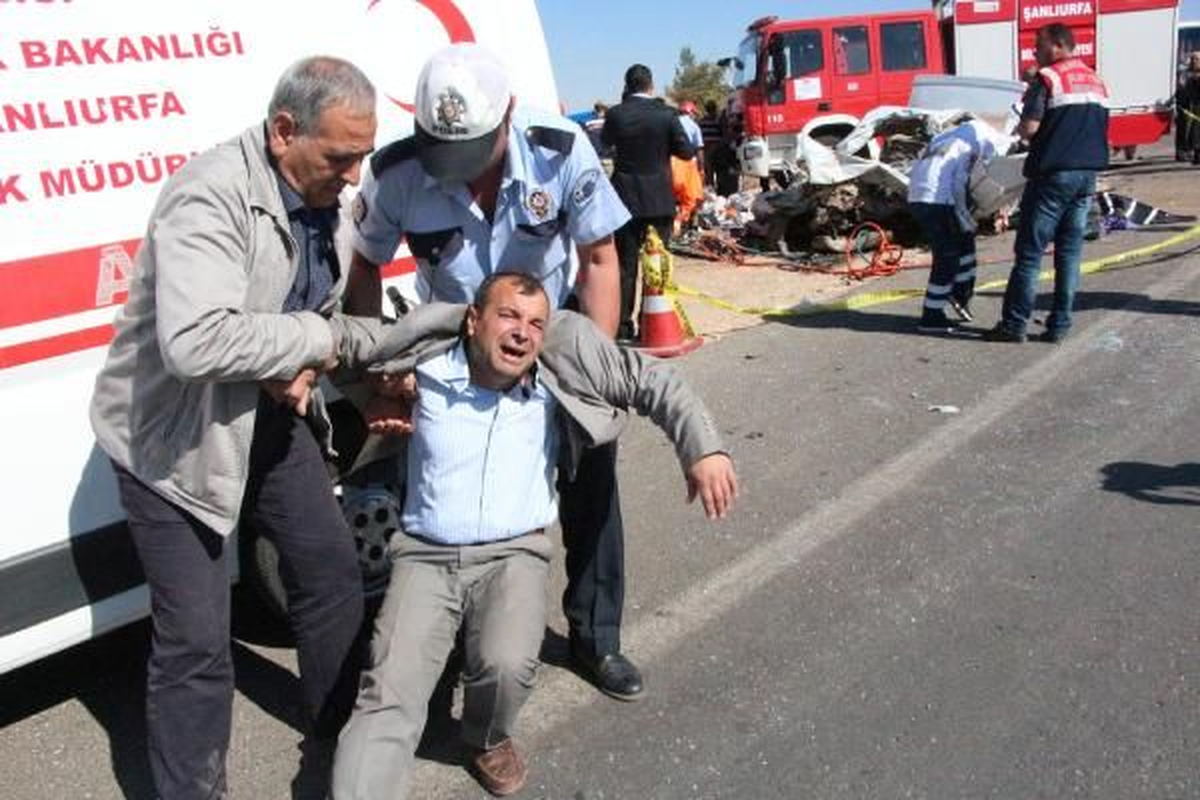 Şanlıurfa\'da Katliam Gibi Kaza: 7 Ölü, 10 Yaralı (3)