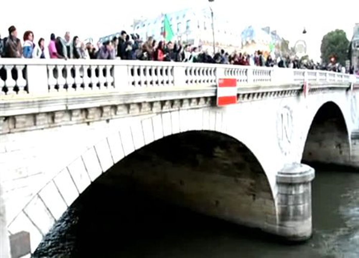17 Ekim Paris katliamı kurbanları anıldı
