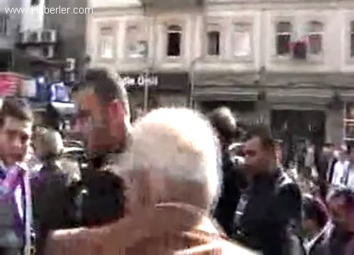 Bakan Bayraktar\'dan Konfeti Tepkisi
