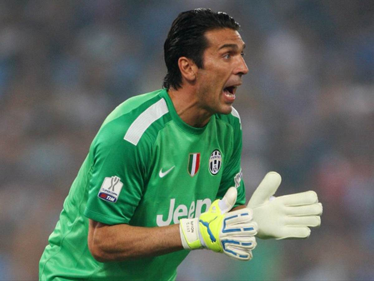 Buffon Barça\'nın Kapısından Dönmüş