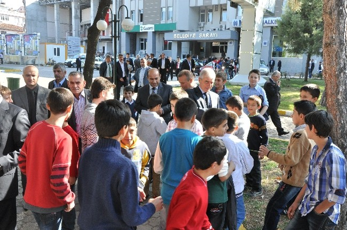Çocukların Başkan Yenihan Sevgisi