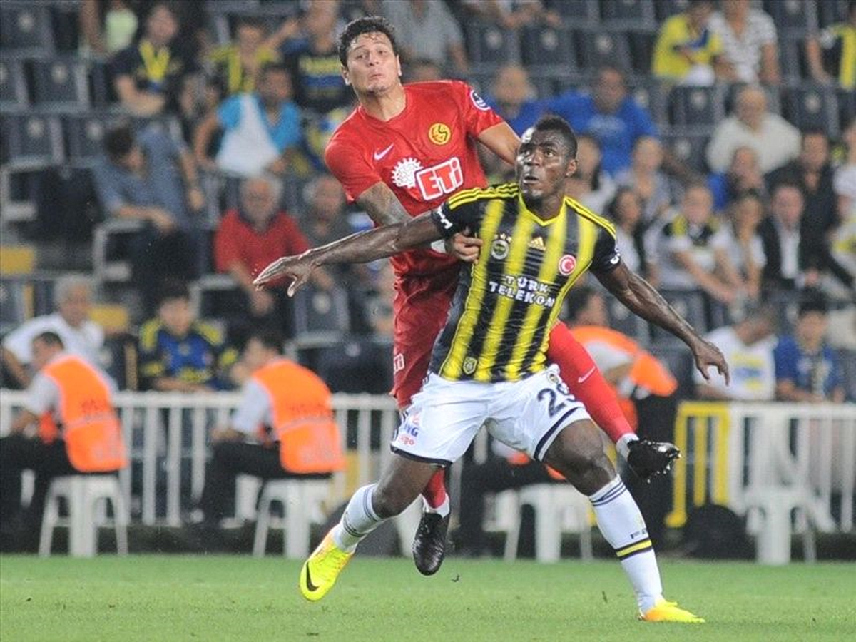 Emenike: Üç Puanı Alıp Geleceğiz